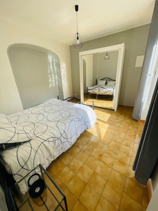 Chez Leo I - Appartement T2 Proche Tricastin Bollène Eksteriør bilde